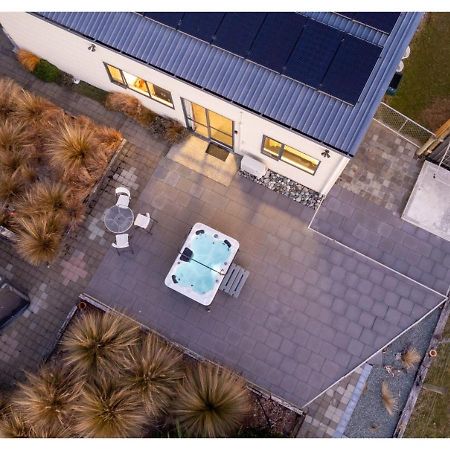 Kepler Mountain View Villa Манапури Екстериор снимка